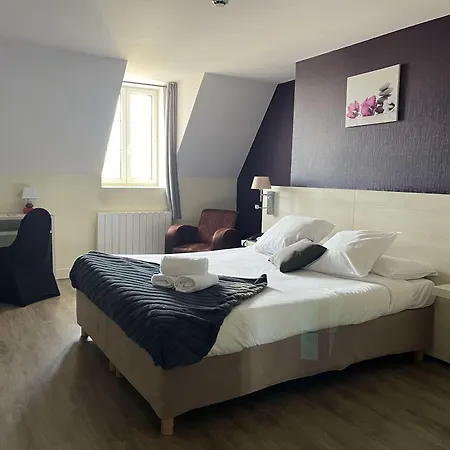 Brit Du Dauphin 3* LʼAigle