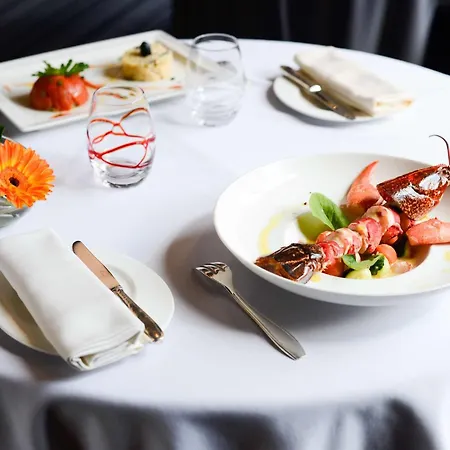 Brit Du Dauphin ホテル 3*