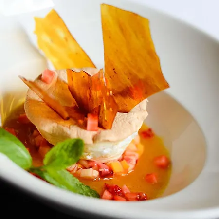 Brit Du Dauphin Szálloda LʼAigle