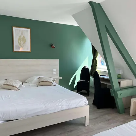 Brit Du Dauphin LʼAigle