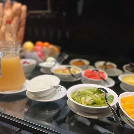 Brit Du Dauphin 3* LʼAigle