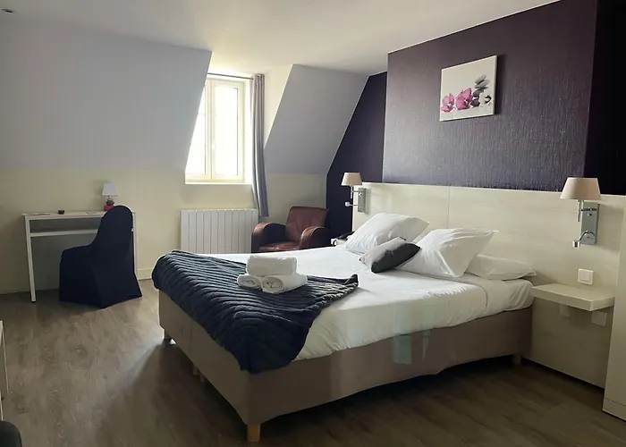 Brit Du Dauphin 3* LʼAigle