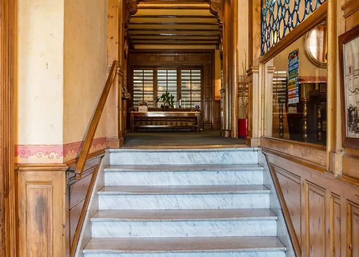 Brit Du Dauphin Hotel LʼAigle