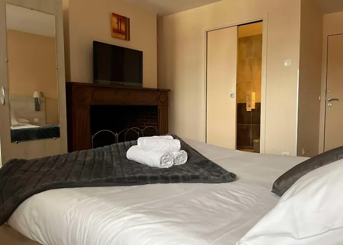 Hotel Brit Du Dauphin LʼAigle