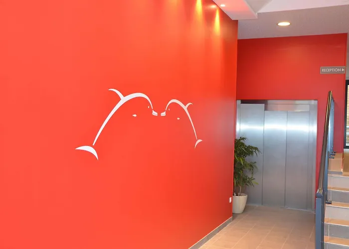 Brit Du Dauphin 3* LʼAigle