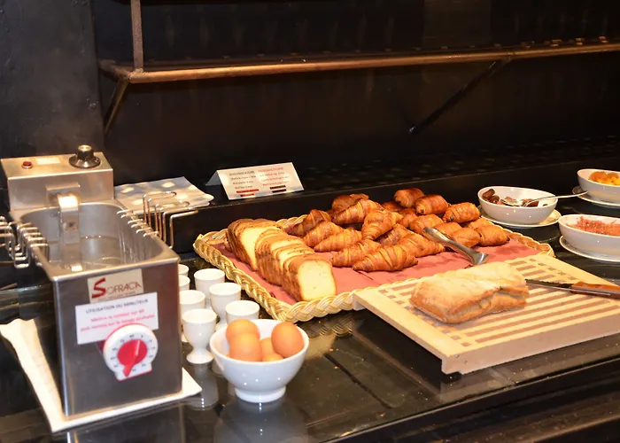 Brit Du Dauphin Hotel LʼAigle